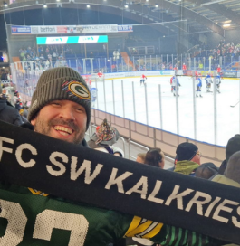 Lennart beim Eishockey (Lennart Schraps)